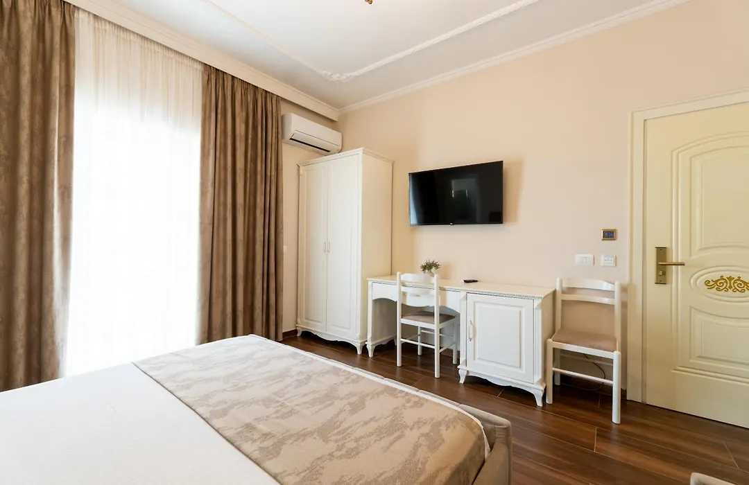 Hotel Vila Mare-1